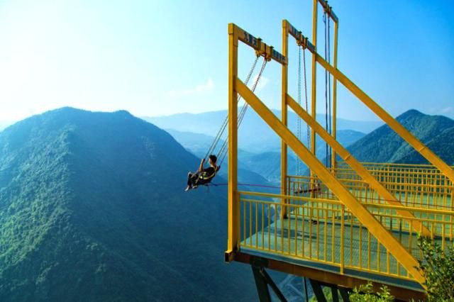 懸崖秋千游玩過程中存在哪些風(fēng)險？